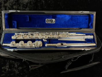 Haynes Q1 Flute OEC#B, Serial #8494 - Lightly Played Store Stock!